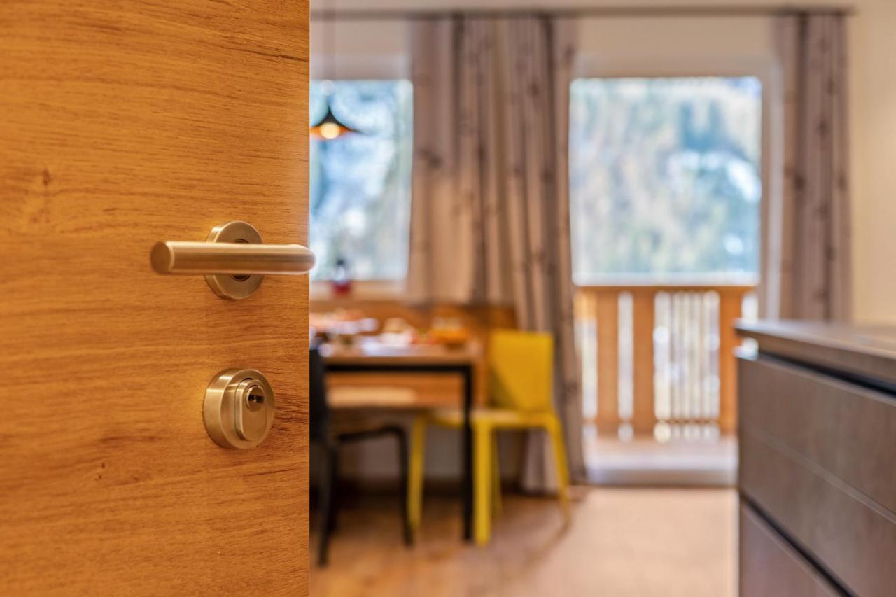 Balbeinhof Apt Hirsch Luson Luaran gambar