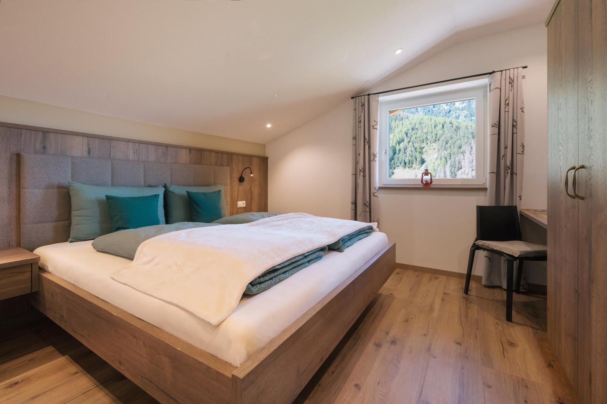 Balbeinhof Apt Hirsch Luson Luaran gambar
